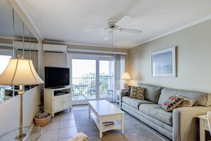 TV - Relaxing ocean-view condo with on-site pool, private balcony & central AC (Hilton Head)