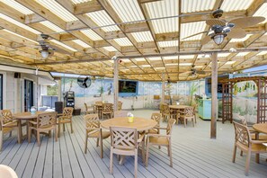 Outdoor dining - Direct Ocean View Condo with balcony, pools, tennis, pickleball (Hilton Head)