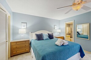 Desk, iron/ironing board, WiFi, bed sheets - Pet friendly condo on golf course, near Tennis, Beach, Golfing & Coligny Plaza (Hilton Head)