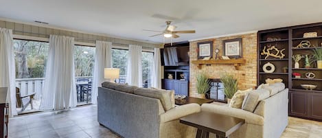 TV, DVD player, offices