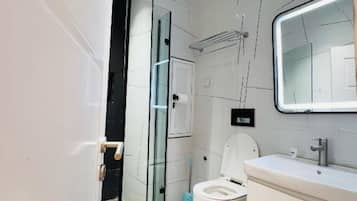 Comfort-Doppelzimmer, Balkon | Badezimmer