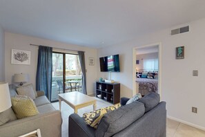 TV, offices - Coastal Retreat with Patio, Shared Pools, Tennis & Playground - Walk to Beach (Hilton Head)