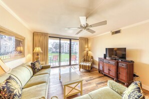 TV - Quiet Getaway with Pools, Hot tub, Tennis Courts, and Ocean Views (Hilton Head)