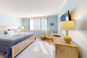 Iron/ironing board, WiFi, wheelchair access - A Quiet Beach Getaway with Pools, Hot Tub, Tennis Courts, and Private Patio (Hilton Head)
