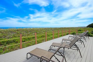 Terrace/patio - Spacious Condo with Beach Access, Shared Pool, Hot Tub, Ocean Views, and More (Hilton Head)