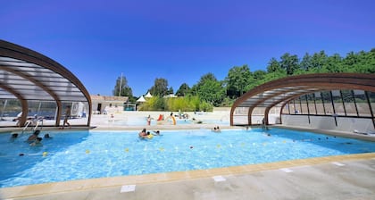 Monclar Escape With Tennis & Shared Pool