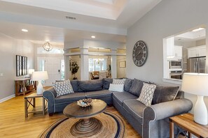 TV, fireplace - Bright & Expansive Beach Retreat with Private Pool (Hilton Head)