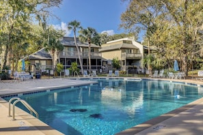 Pool - Dog-Friendly Beach Retreat in Hilton Head: Relaxation, Adventure, and Comfort (Hilton Head)