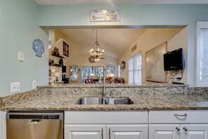 Fridge, microwave, oven, stovetop - 2nd-floor home with screened balcony, on-site tennis, & pool - near beach (Hilton Head)