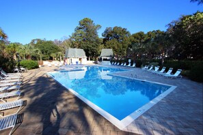 Pool - Homey second-floor villa with admittance to shared pool and close to beaches (Hilton Head)