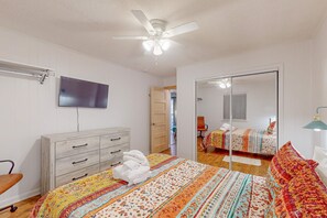 Bureau, Wi-Fi, draps fournis