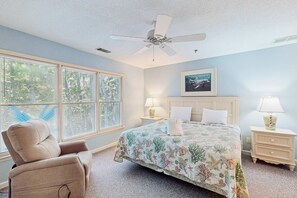 Iron/ironing board, WiFi, bed sheets - Dog-Friendly Condo with WiFi, Pool, & Tennis - Short Walk to Beach (Hilton Head)