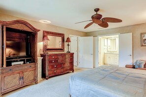 WiFi, bed sheets - Roomy Two-Story Villa with Two Pools - Minutes to the Beach (Hilton Head)