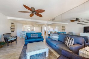 TV - Beach Getaway with WiFi, Pools, Hot Tub, & Ocean View (Hilton Head)