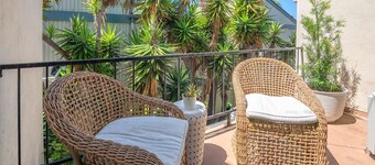 Coastal Condo Steps to Beach & Downtown