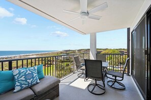 Property grounds - Beach-view 4th-floor condo with balcony, outdoor pool, elevator, BBQ area, W/D (Hilton Head)
