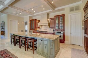 Fridge, microwave, oven, stovetop - Two-story home with pool, balcony, deck, grill, & central AC - snowbirds welcome (Hilton Head)