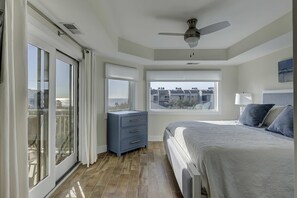 Iron/ironing board, WiFi, bed sheets - Beautiful condo with ocean & pool views, hot tub + snowbird friendly (Hilton Head)