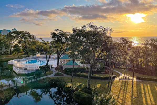 Pool - Oceanfront Palmetto Dunes condo with amazing views & steps to the beach (Hilton Head)