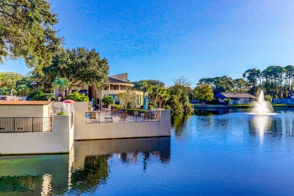 Property grounds - Oceanfront Condo with Ocean View, Shared Pool/Hot Tub, and Nearby Beach Access (Hilton Head)