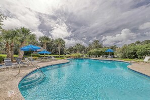 Pool - Spacious Dog-Friendly Condo with Shared Pool, Tennis, Golf & Beach Access (Hilton Head)