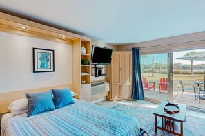 Desk, iron/ironing board, WiFi, bed sheets - Charming Ground Floor studio condo near beach with tennis, pickleball, & water views (Hilton Head)