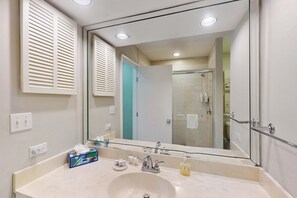 Shower, hair dryer, towels - Stylish Home w/ Private Deck, Shared Pool, and access to Dining and Shopping (Hilton Head)