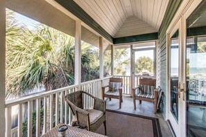 Property grounds - Beachfront home with private pool, expansive deck & breathtaking views (Hilton Head)