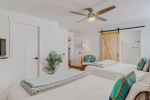 Iron/ironing board, WiFi - Bright condo w/ a private patio - walk to beaches, pools, & shopping (Hilton Head)