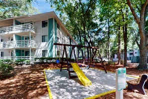 Children’s area - Gated Getaway w/ 2 Pools, Hot Tub & 10 Clay Tennis Courts, 350 Yards to Beach (Hilton Head)