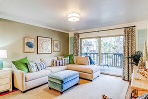 TV, offices - Pool View Villa |Walking distance to Coligny Beach and Shops (Hilton Head)