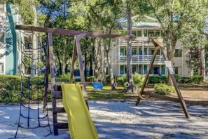 Children’s area - Inviting Coastal Villa/Short Walk to the Beach (Hilton Head)