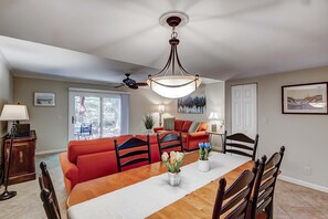 Dining - Dog-Friendly Condo w/ Fast WiFi, a Patio, & Shared Pool - Walk to the Beach (Hilton Head)