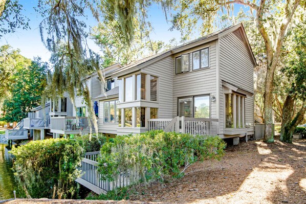 Exterior - Nautical touches abound at this renovated waterfront condo with pool & tennis (Hilton Head)