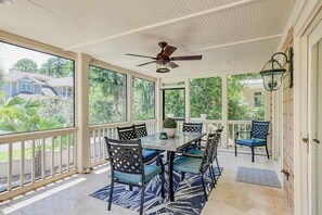Outdoor dining - Dog-friendly ocean view oasis with pool, epic views, & 3-tier outdoor living (Hilton Head)