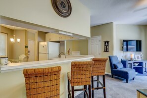 Interior - Dog-friendly island escape near the beach with pool, water view & WiFi (Hilton Head)