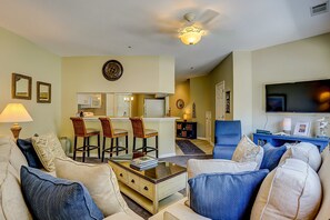 TV, offices - Dog-friendly island escape near the beach with pool, water view & WiFi (Hilton Head)