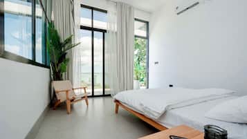 4 habitaciones, tabla de planchar con plancha, wifi y ropa de cama