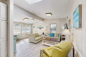 TV, offices - Dog & Snowbird-Friendly Gem - AC, WiFi & Boat Parking, Walk to Folly Field Beach (Hilton Head)