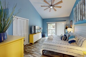 Iron/ironing board, WiFi, bed sheets - Relaxing Coastal Escape- Golf course view with shared pool, nearby beach access, and serene island charm (Hilton Head)
