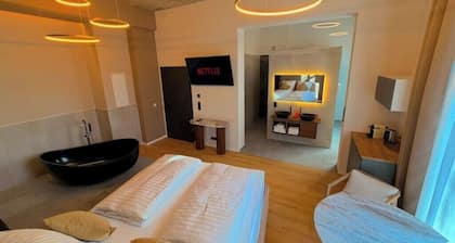 Villa Weitmar: Private spa - sauna and designer bathtub