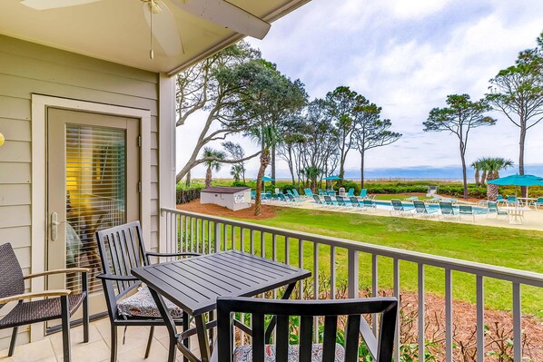 Outdoor dining - Ideal Island Gem W/ Shared Pool, Beach Access, Free WiFi, Private Balcony & More (Hilton Head)