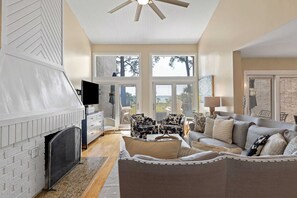 TV, offices - Spacious waterview haven with decks, firepit, AC, WiFi, pool - walk to beach (Hilton Head)