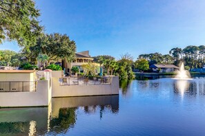 Property grounds - Wonderful condo right up from the beach with pool, hot tub & AC (Hilton Head)