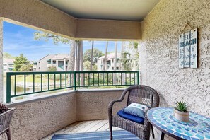 Property grounds - Total renovation June 2024, views, pool, hot tub & beach club pick up (Hilton Head)