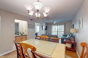 Dining - Redesigned Ground-Floor Villa with Pools, Hot Tub & Tennis | Steps to Sand (Hilton Head)