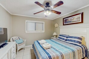 2 bedrooms, WiFi, bed sheets - Beach-Themed Condo w/ Free WiFi, Central A/C, Shared Pool, & Tennis Courts (Hilton Head)