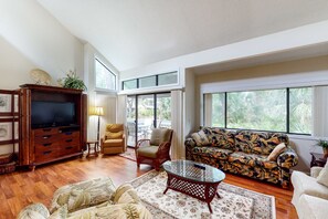 TV, DVD player, offices
