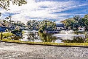Property grounds - Gated community home w/ vaulted ceilings, lagoon, & pools - near beaches (Hilton Head)