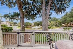 Outdoor dining - Gated community home w/ vaulted ceilings, lagoon, & pools - near beaches (Hilton Head)